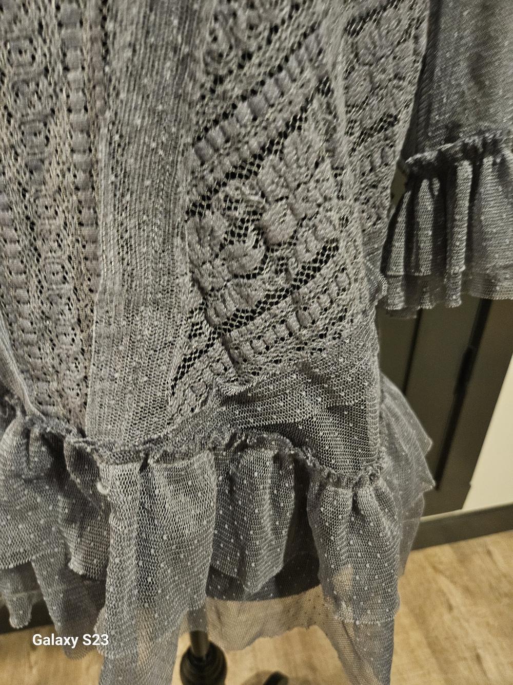 Umgee Women's Gray Lace Knit Ruffle Top - Picture 3 of 5